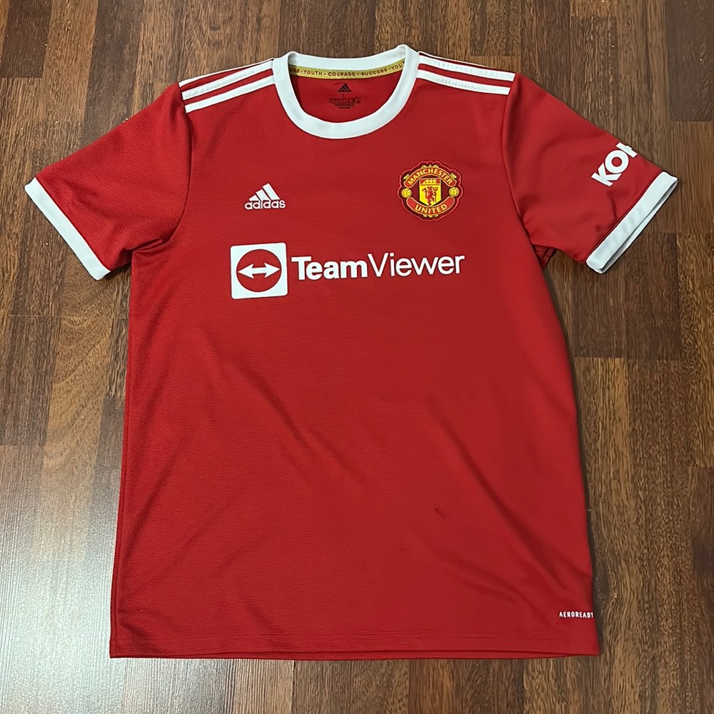 Manchester United Home Shirt 2021-22 with B.Fernandes